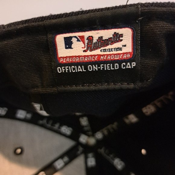 MLB Cleveland Official On-Field Cap Size 7 3/8 Baseball Cap by New Era - Picture 2 of 11